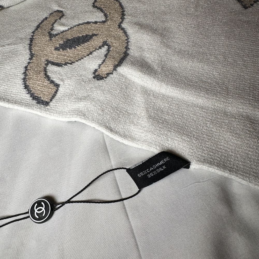 CHANEL Cream and Gray Logo Scarf - Picture 2 of 2